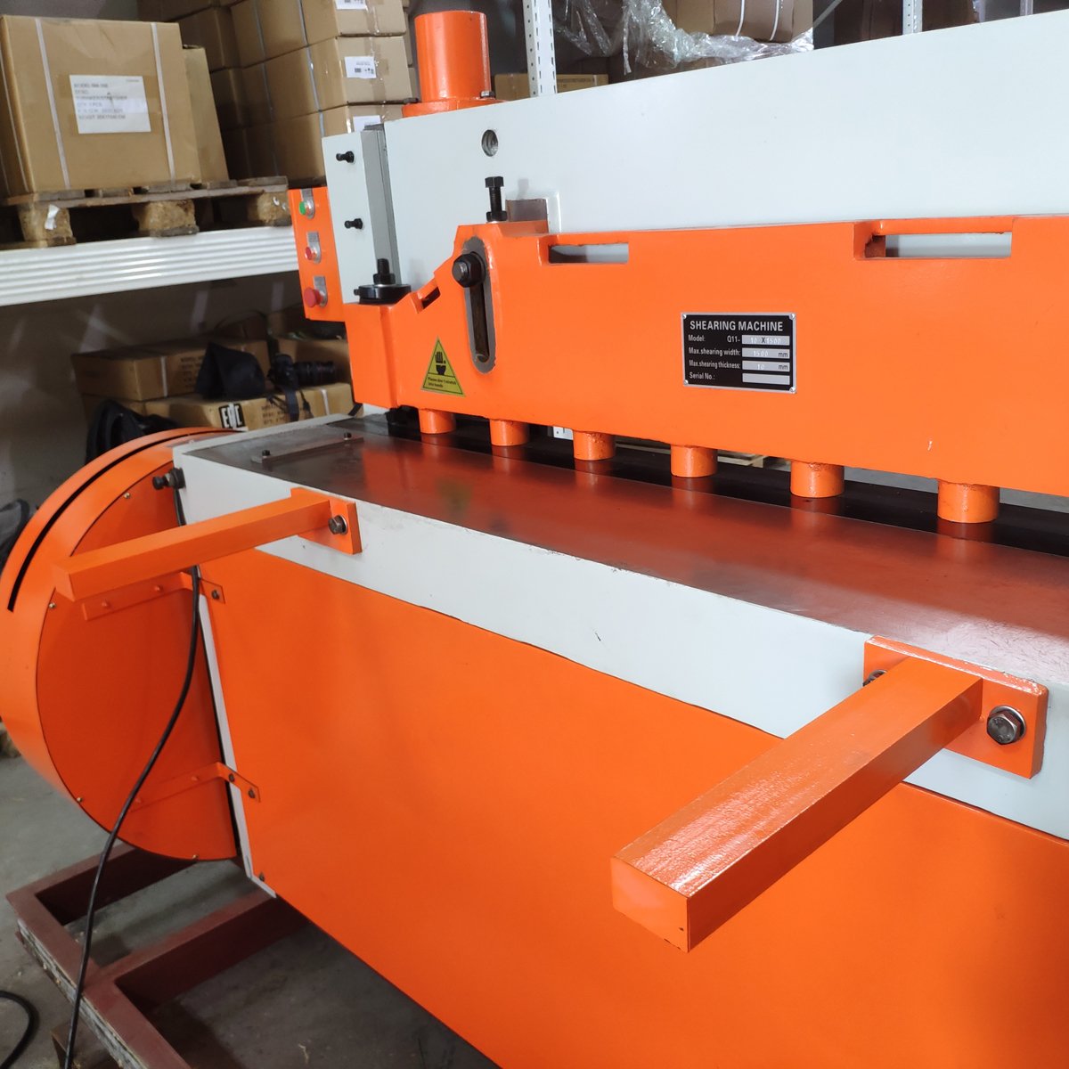 Stalex Q11-10x1500 Гильотина электромеханическая с кривошипно-шатунным механизмом
