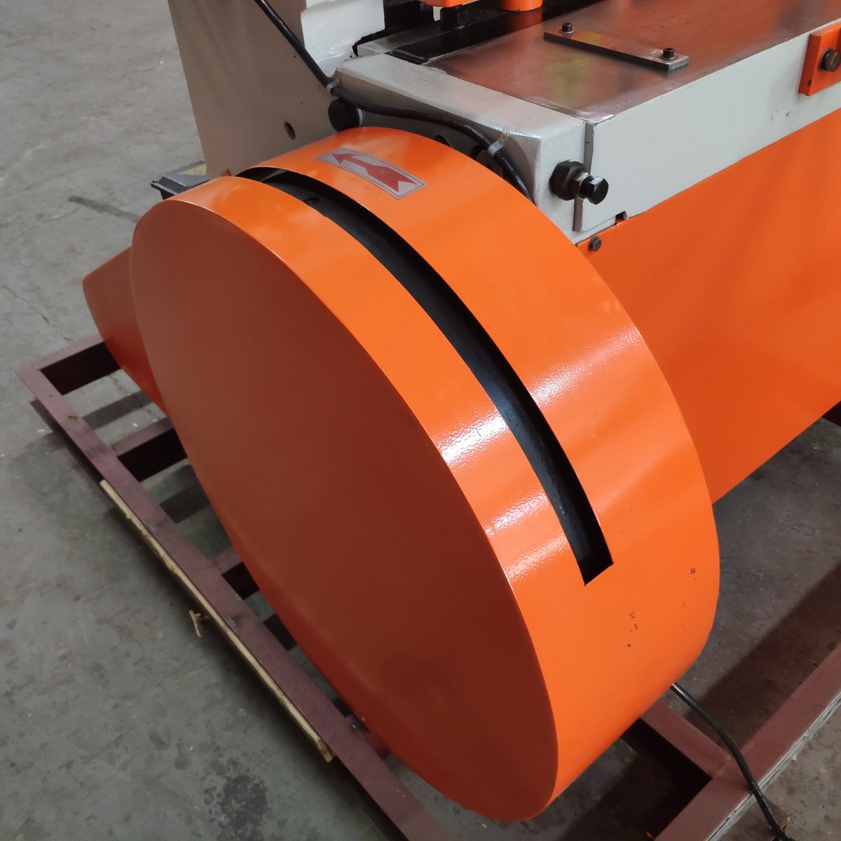Stalex Q11-10x1500 Гильотина электромеханическая с кривошипно-шатунным механизмом